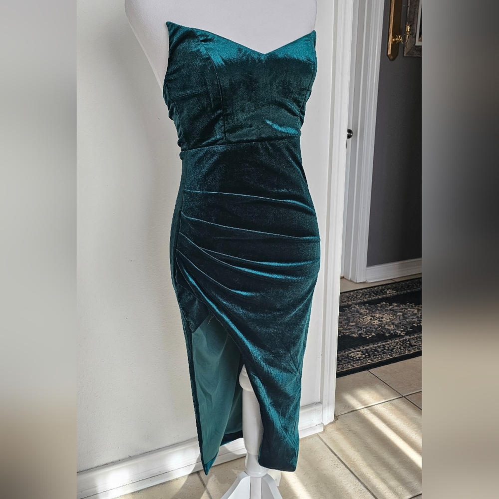Fashion Nova Emerald Green Velvet Dress - Picture 6 of 16